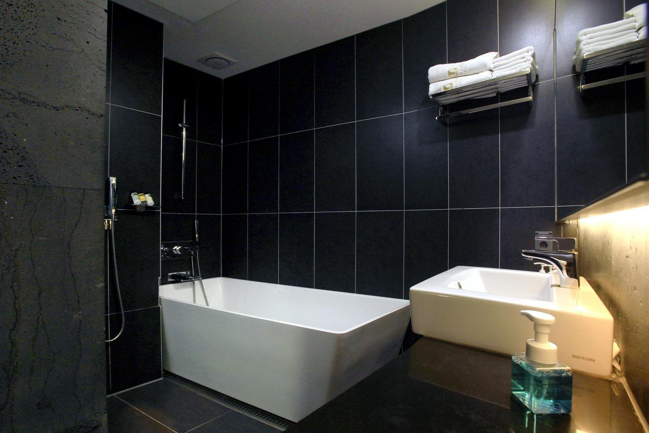 Suwon Top Cloud Hotel ภายนอก รูปภาพ
