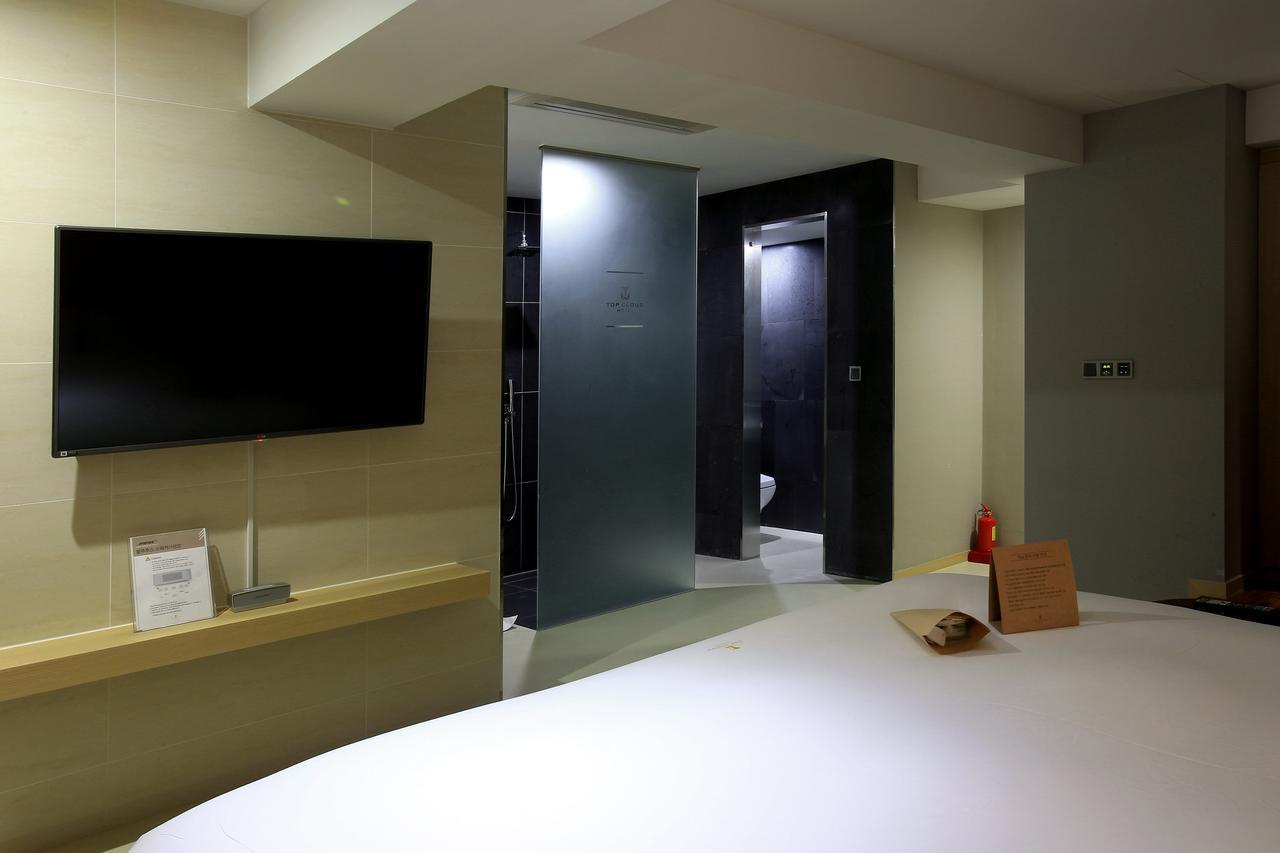 Suwon Top Cloud Hotel ภายนอก รูปภาพ