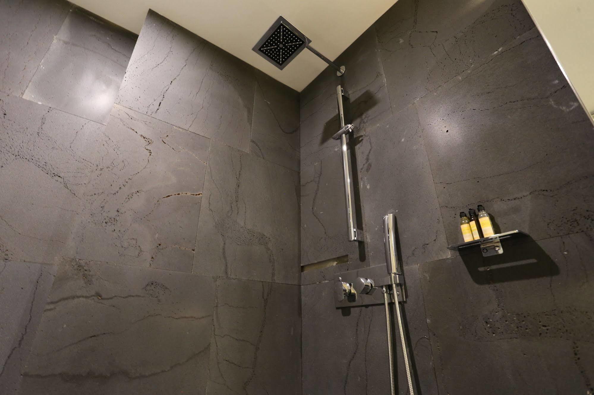 Suwon Top Cloud Hotel ภายนอก รูปภาพ