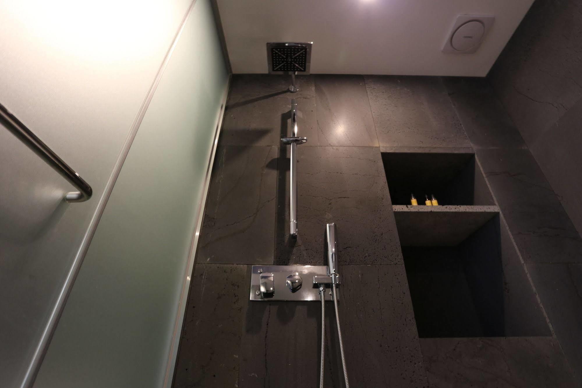 Suwon Top Cloud Hotel ภายนอก รูปภาพ