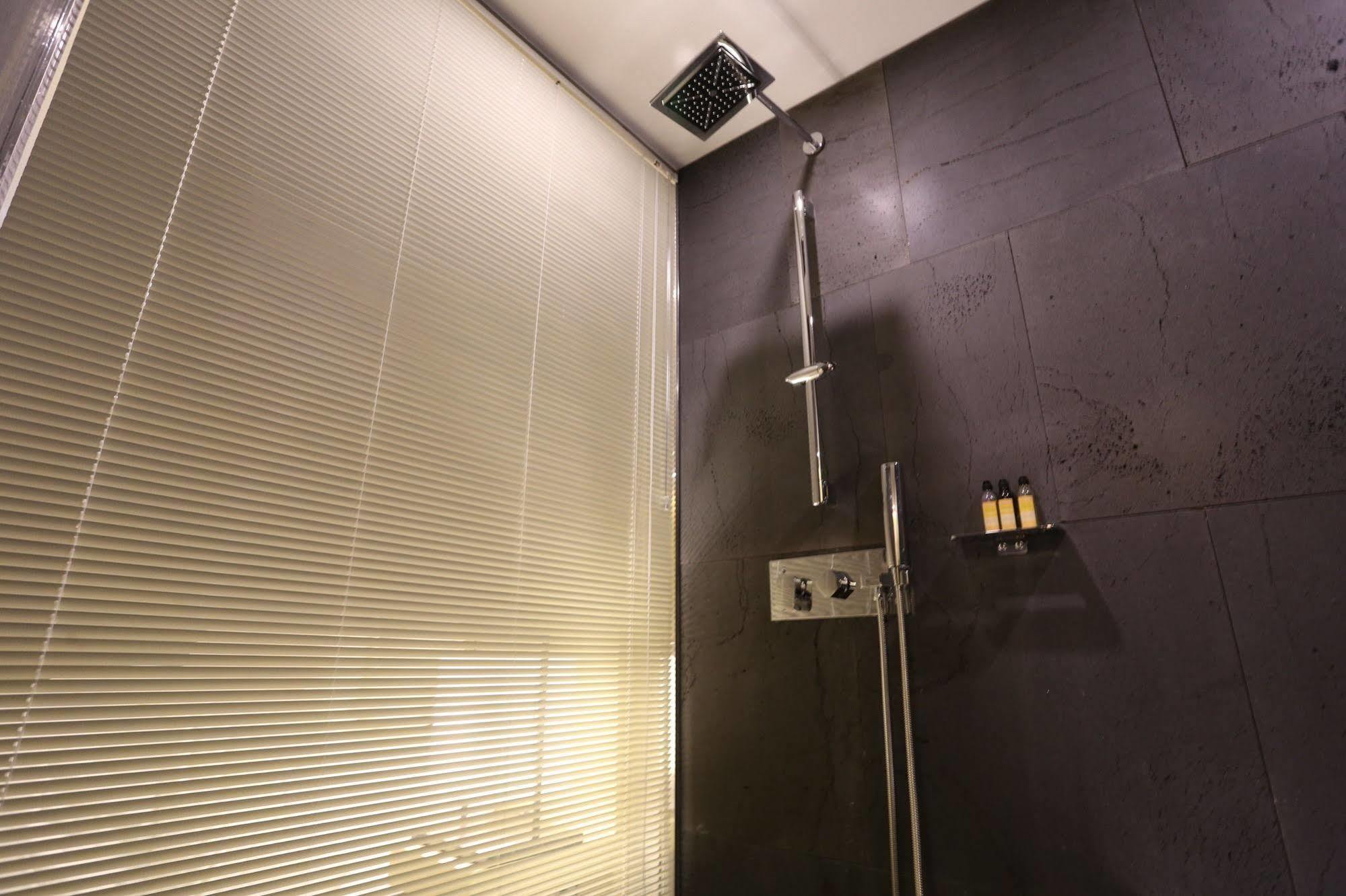 Suwon Top Cloud Hotel ภายนอก รูปภาพ