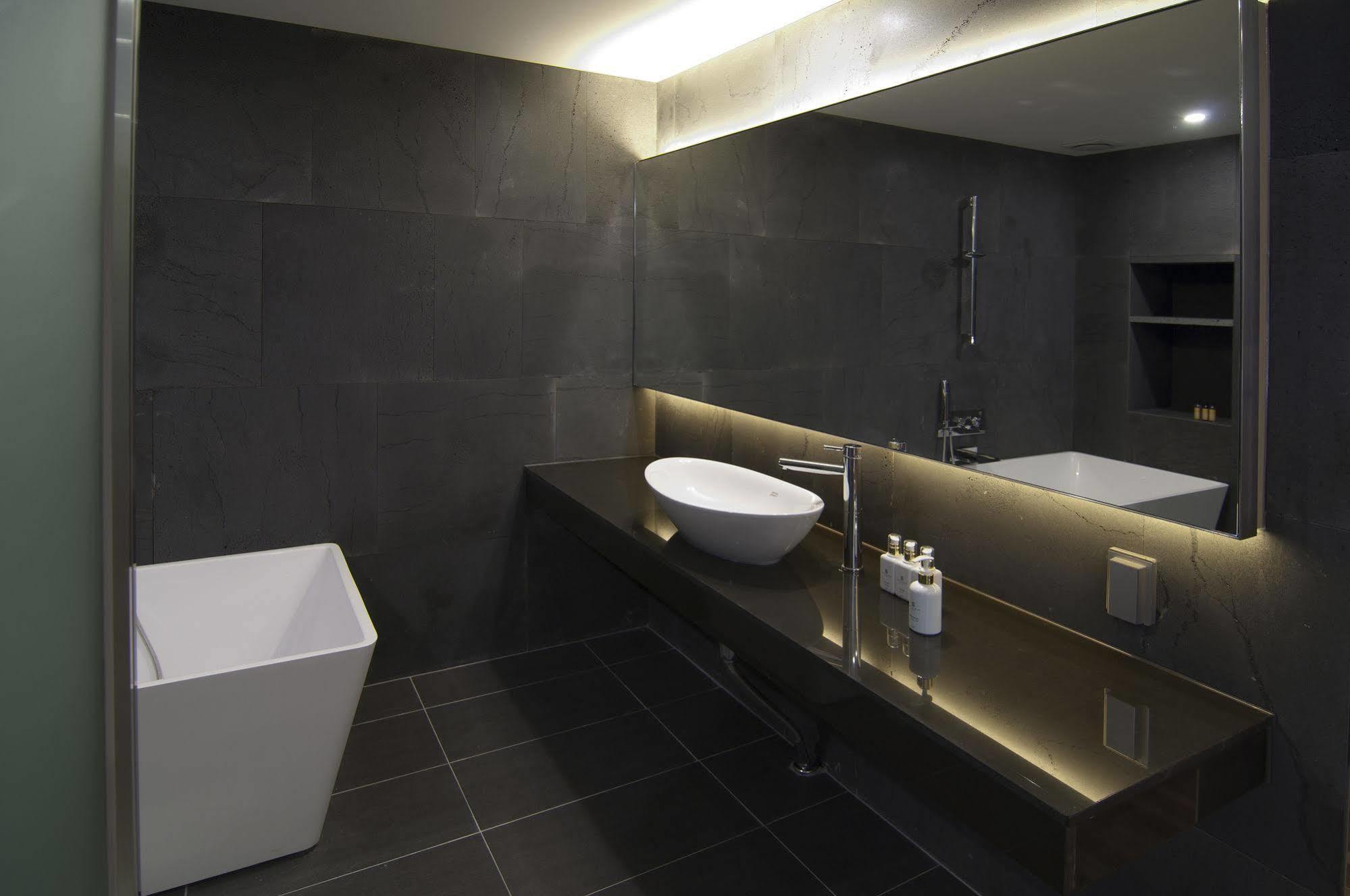 Suwon Top Cloud Hotel ภายนอก รูปภาพ